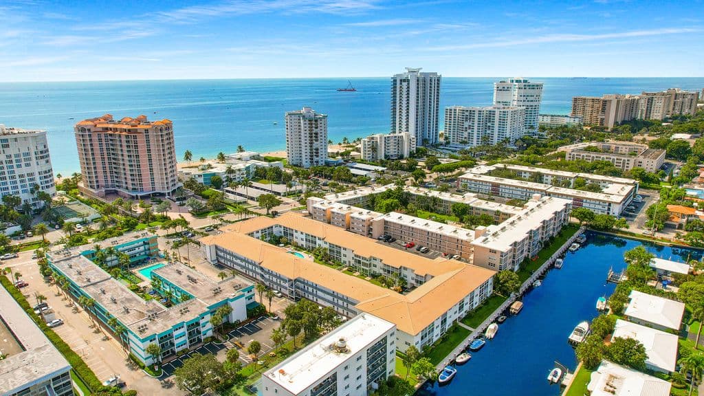 2-bedroom Condo — 1461 S Ocean Boulevard #106