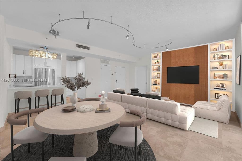 2+1 Condo — 1 Century Ln APT 202