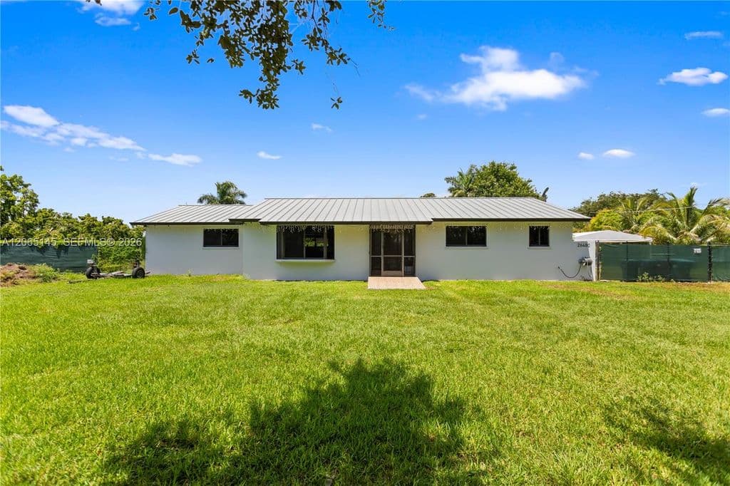4-bedroom Single-Family Home — 26480 SW 187th Ave