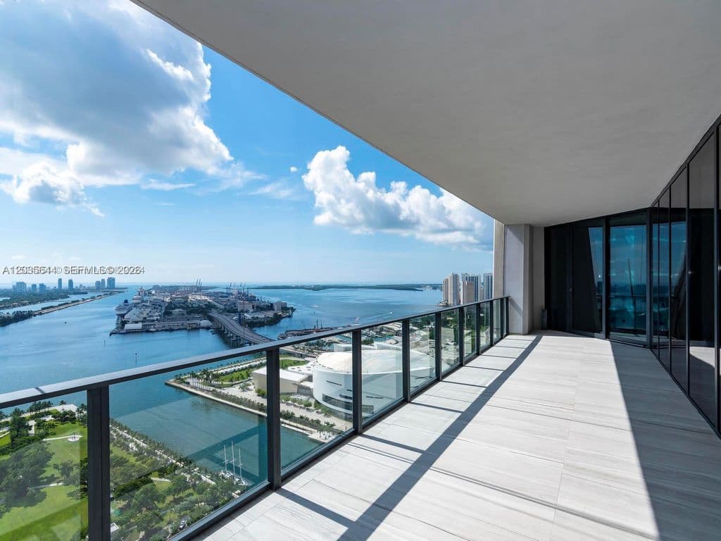 4+1 Condo — 1000 Biscayne Blvd Unit 4802