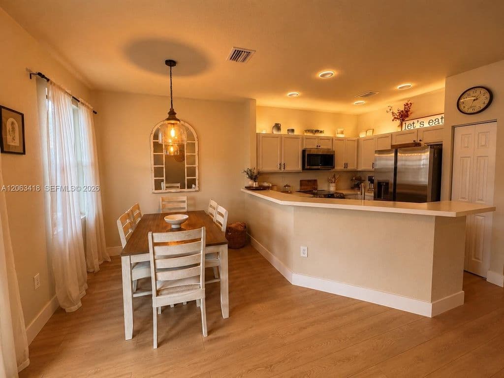 3+1 Mülk — 4261 SW 164th Ct