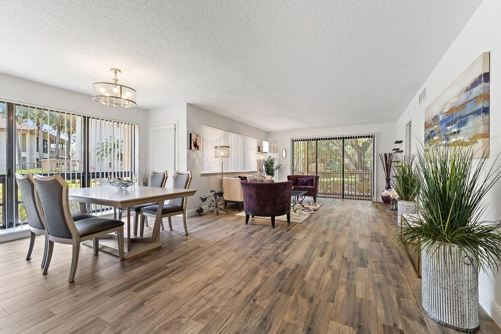 2-bedroom Condo — 128 Brackenwood Road #128