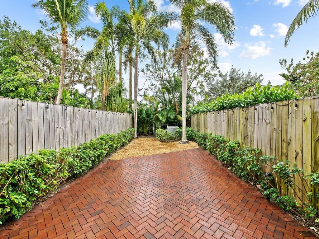 3-bedroom Property — 1226 NE 14th Avenue