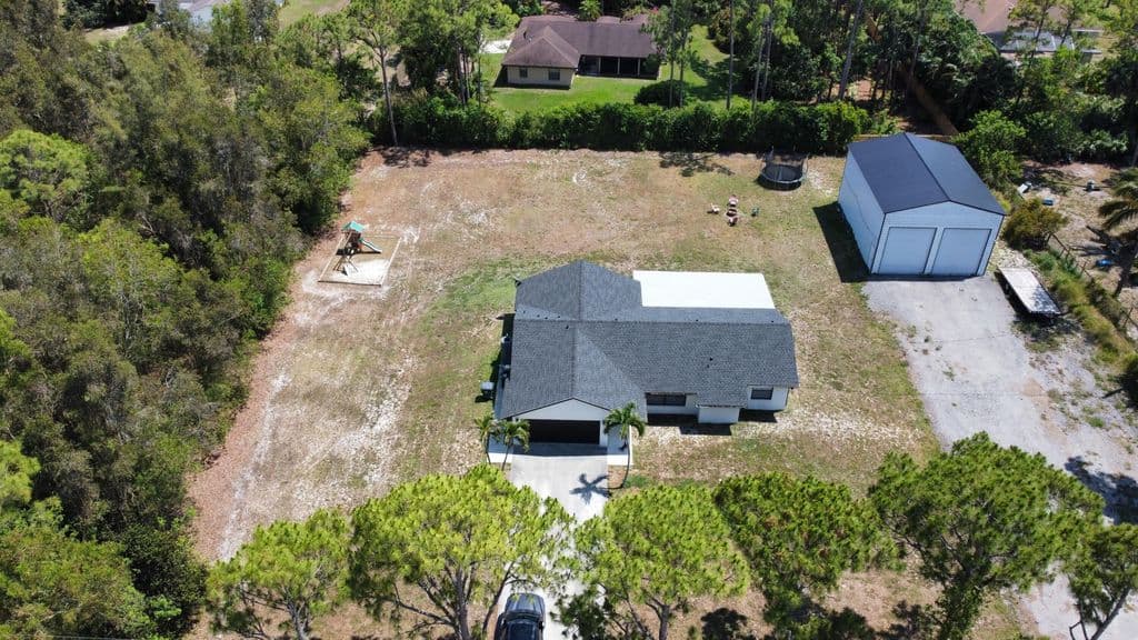 3-bedroom Single-Family Home — 14196 N 77TH Place N
