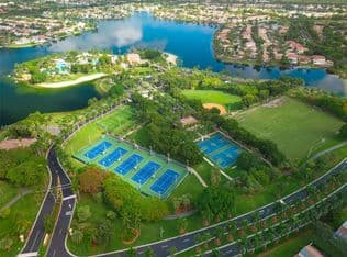 3-bedroom Condo — 10750 NW 66th St APT 102, Doral, 33178