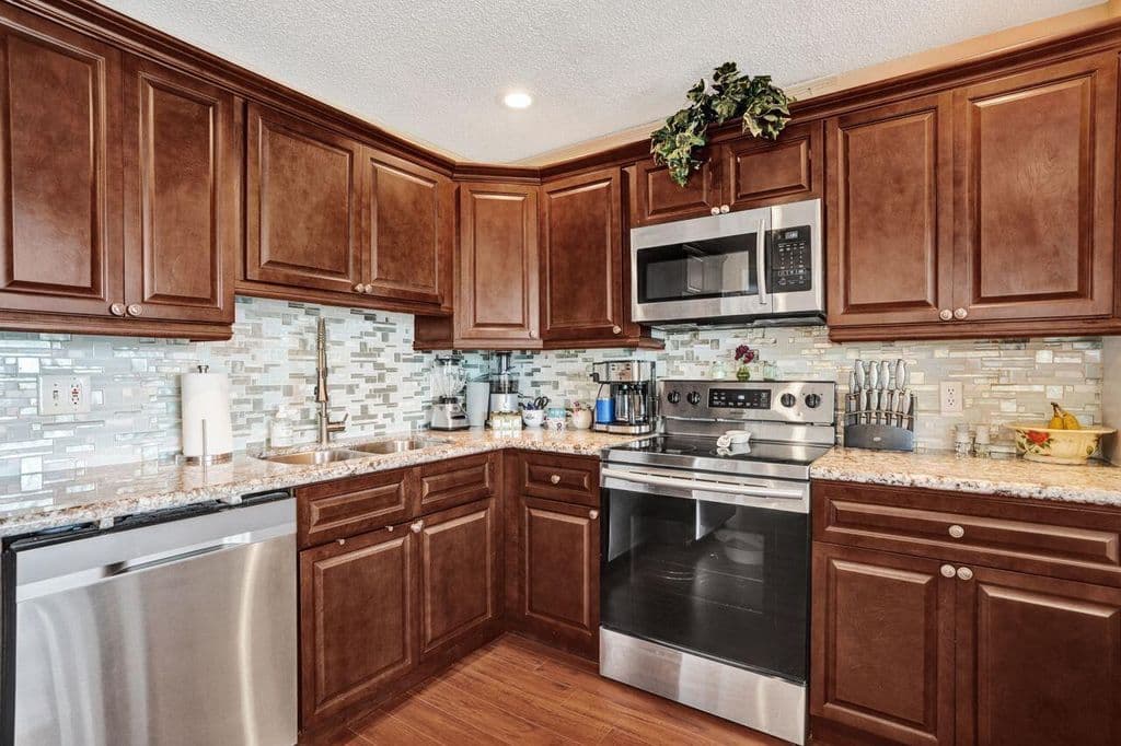 3-bedroom Property — 4737 Grapevine Way