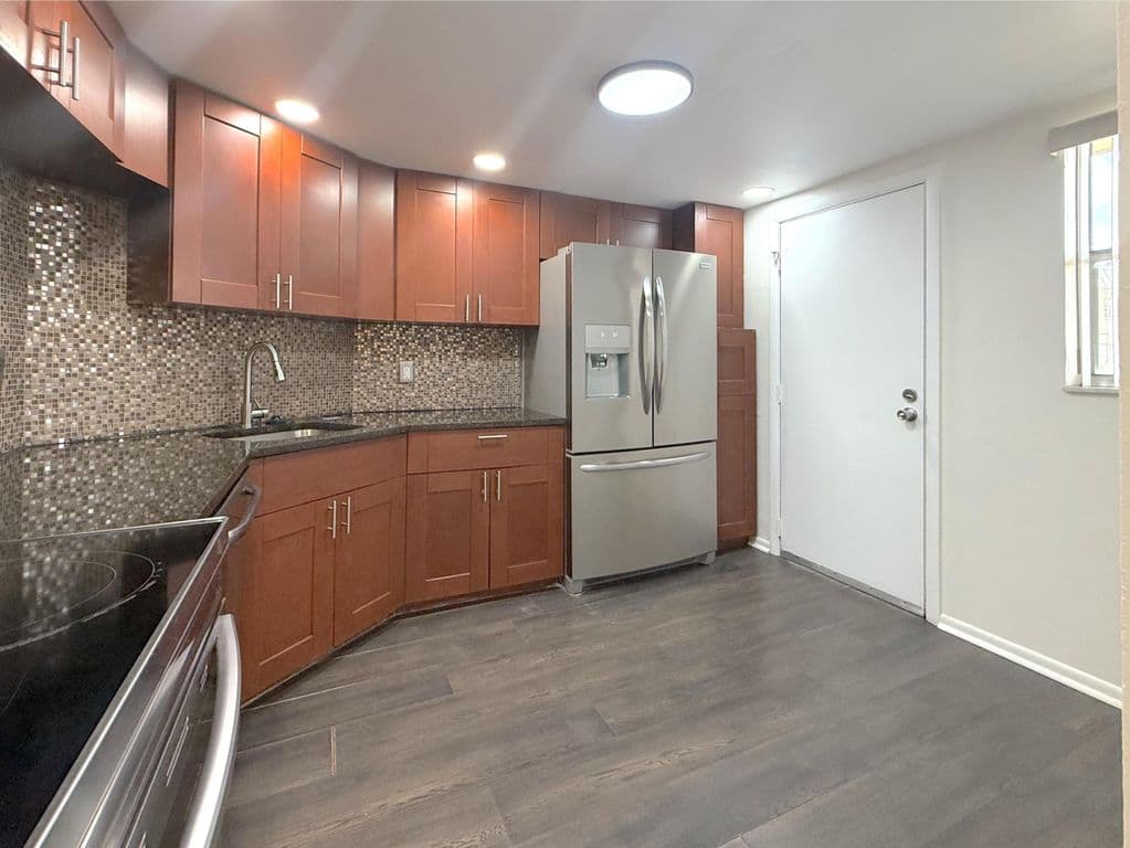2-bedroom Condo — 6301 N Falls Cir Drive #303