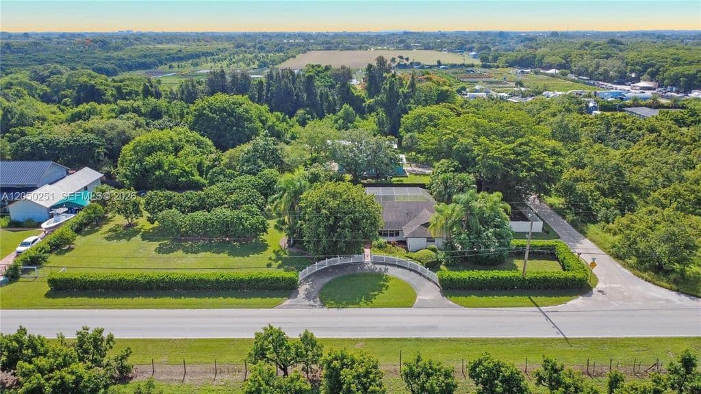 4-bedroom Single-Family Home — 23595 SW 152nd Ave