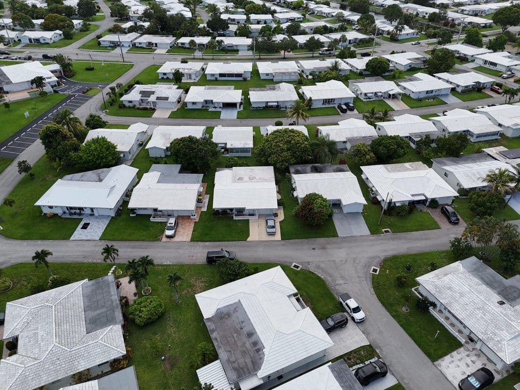 3+1 Müstakil ev — 7105 NW 68th Avenue