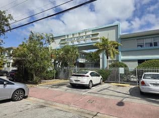 2-bedroom Condo — 1255 Marseille Dr #21, Miami Beach, 33141