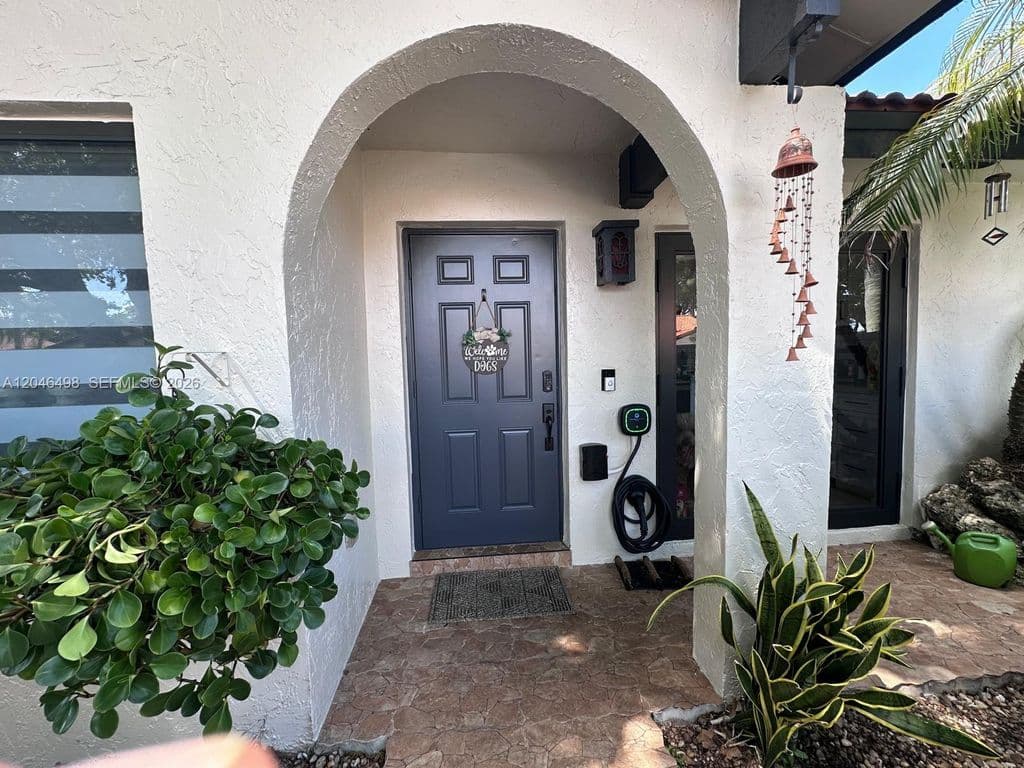 3-bedroom Property — 6633 NW 178th Ter