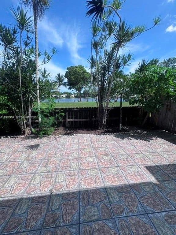 3-bedroom Property — 6713 SW 112th Ct