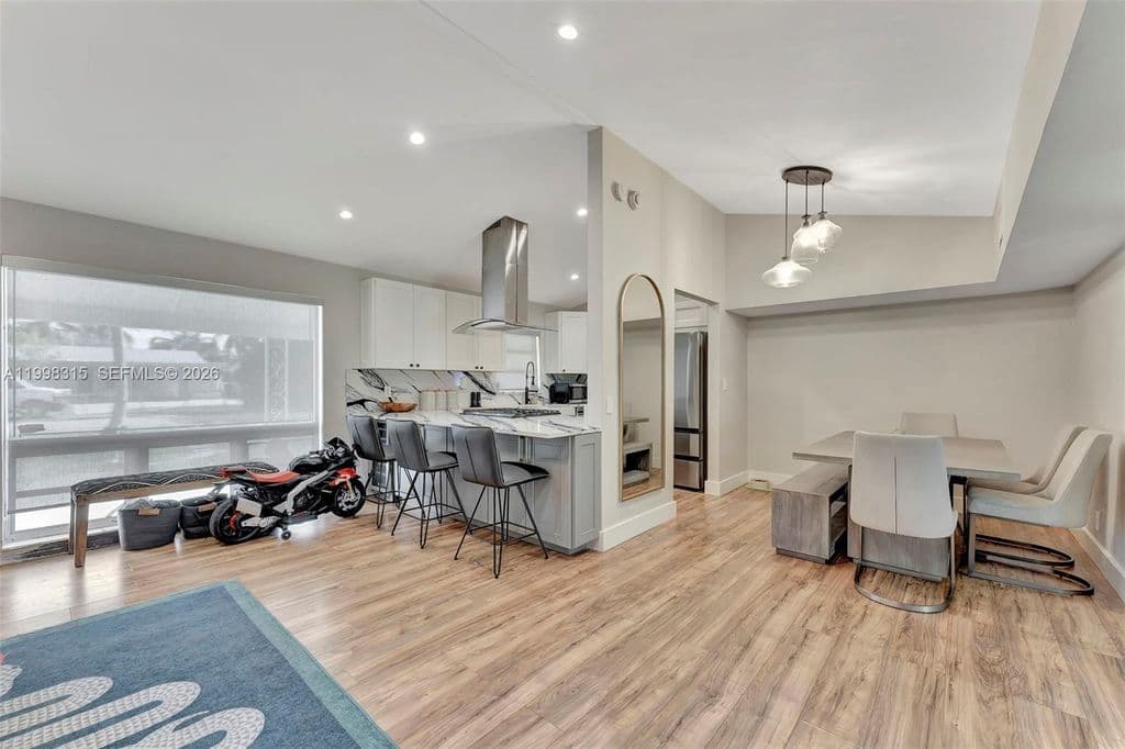 3+1 Müstakil ev — 3043 Hayes St