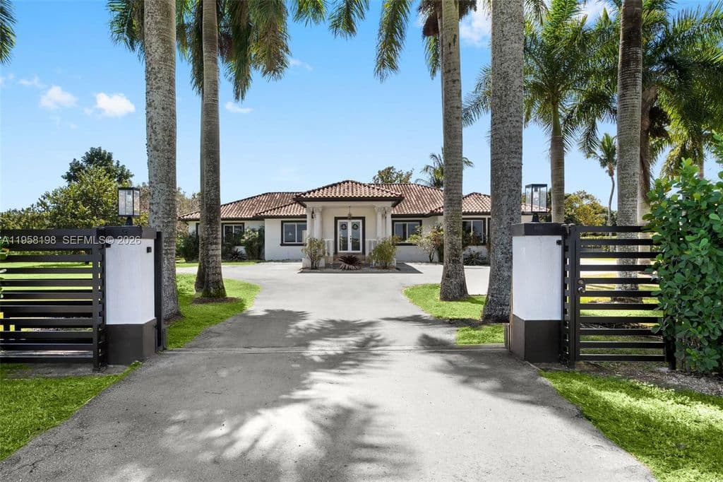 6-bedroom Single-Family Home — 16800 SW 190th St