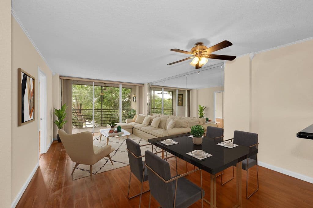 2-bedroom Condo — 118 Royal Park Drive #4G