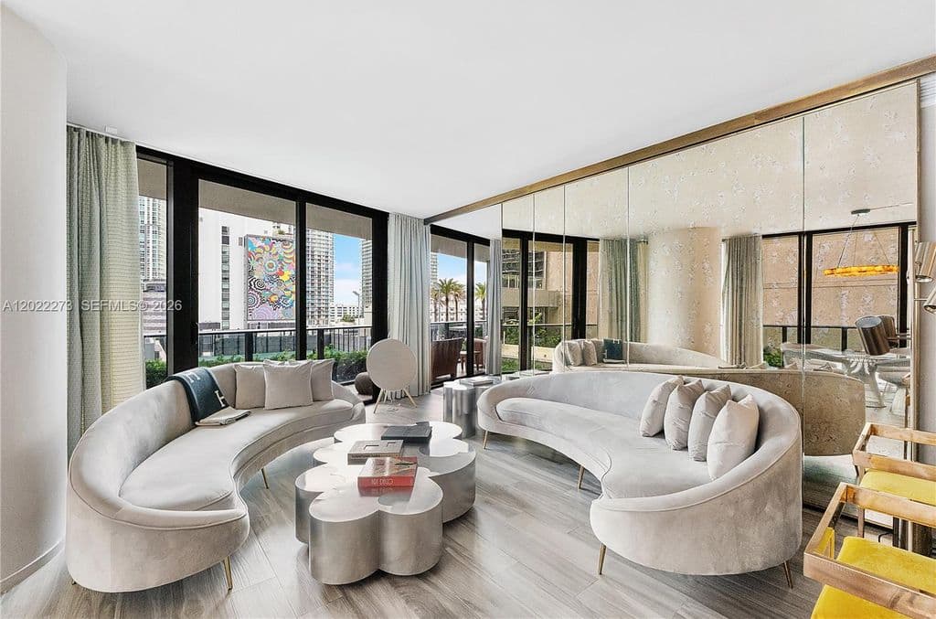 3-bedroom Condo — 801 S Miami Ave Unit 1004