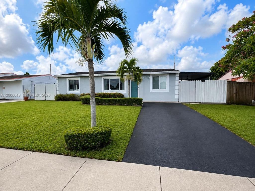 3-bedroom Single-Family Home — 4910 SW 16th St