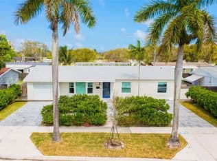 4-bedroom Single-Family Home — 19431 Franjo Rd, Cutler Bay, 33157