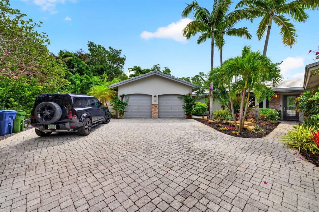 3-bedroom Single-Family Home — 1948 NE 7TH Terrace