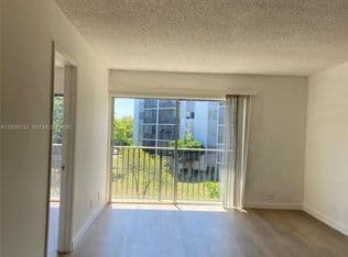 2+1 Condo — 8740 N Sherman Cir APT 305, Hollywood, 33025