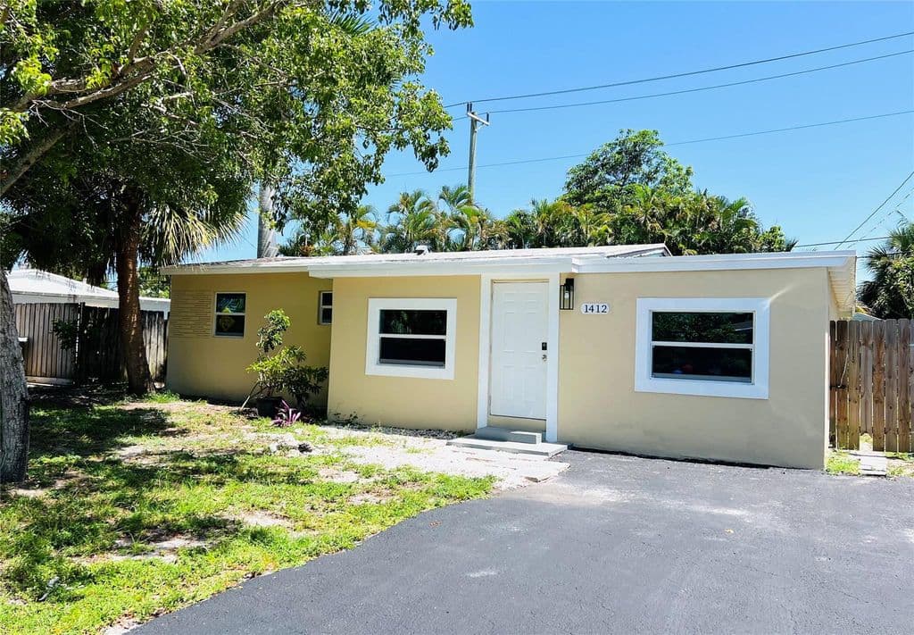 4-bedroom Single-Family Home — 1412 NE 25th Court