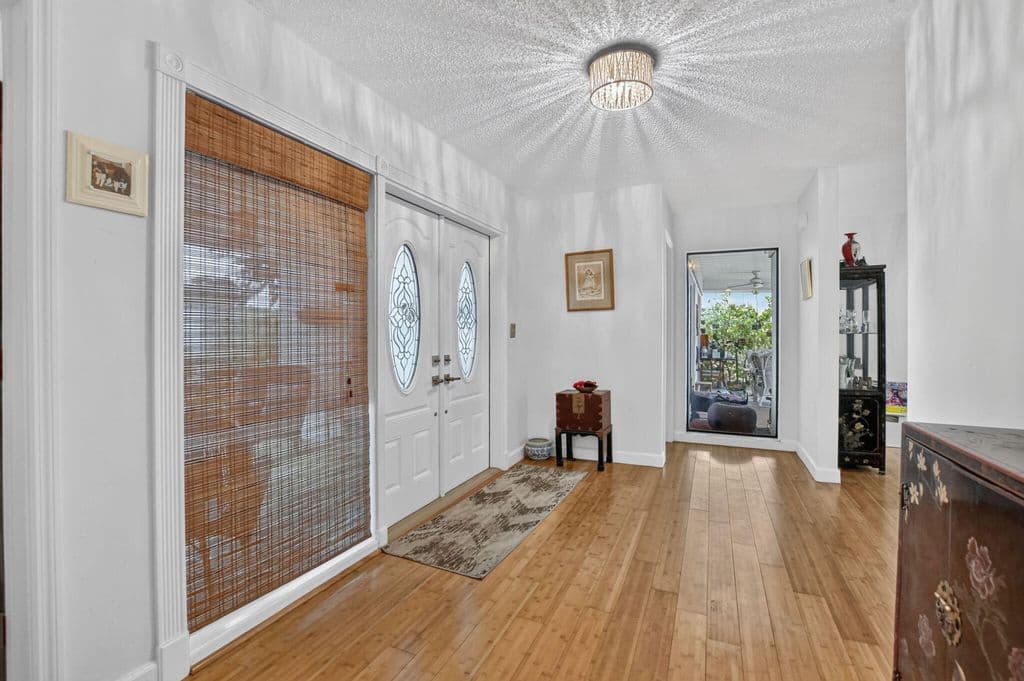 3-bedroom Single-Family Home — 4899 Sugar Pine Drive