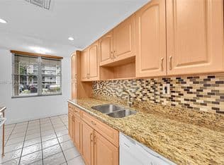 2-bedroom Condo — 4850 NW 29th Ct APT 125, Lauderdale Lakes, 33313