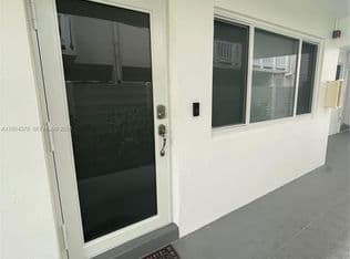 1+1 Condo — 926 Michigan Ave APT 3, Miami Beach, 33139