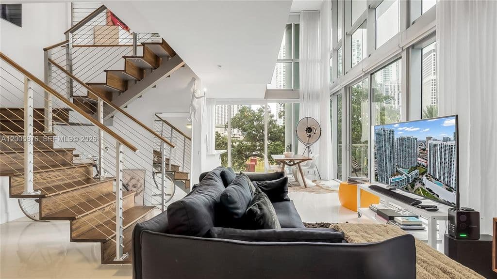 2-bedroom Property — 90 SW 3rd St #Townhouse 308