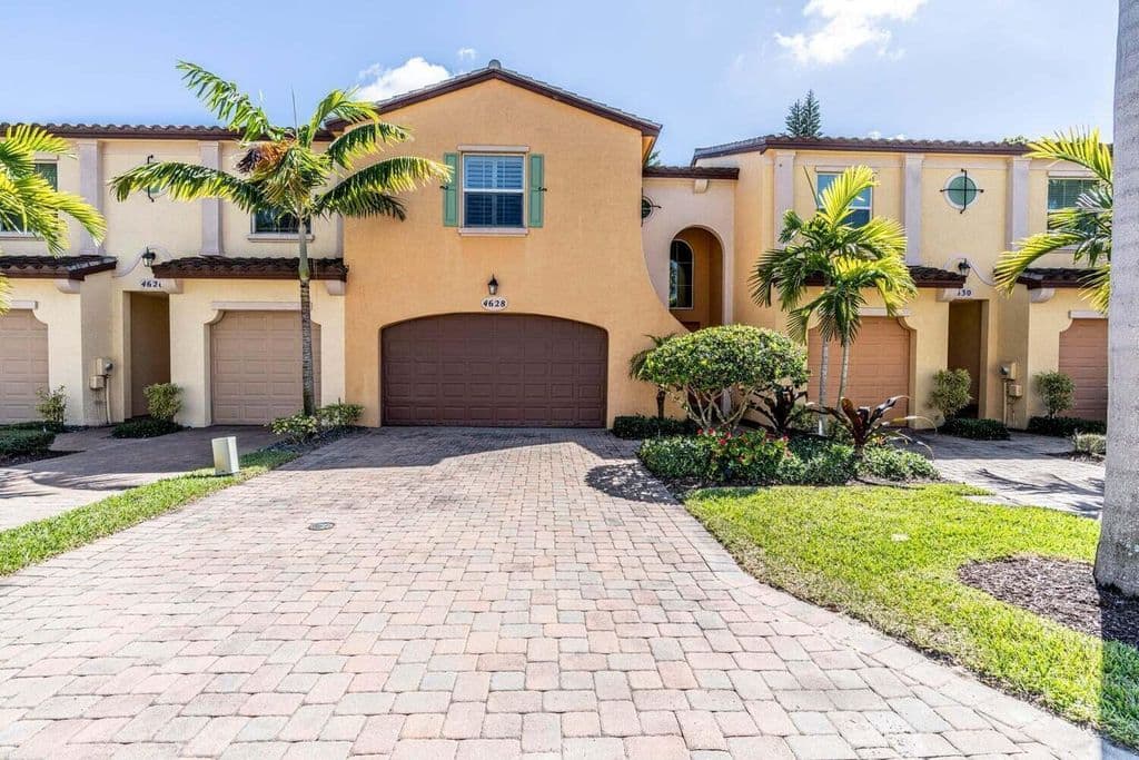 3-bedroom Property — 4628 Mediterranean Circle