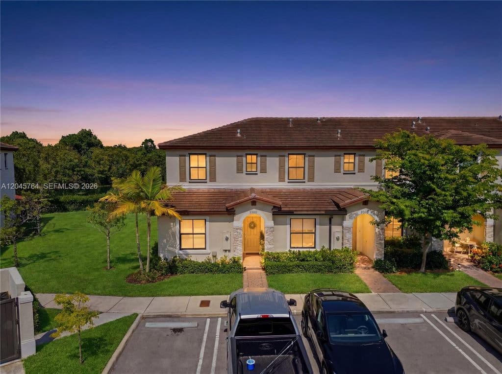3-bedroom Property — 23101 SW 99th Ave