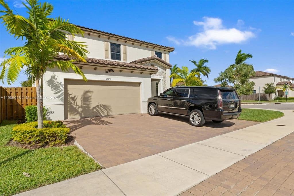 5-bedroom Single-Family Home — 11903 SW 241 St