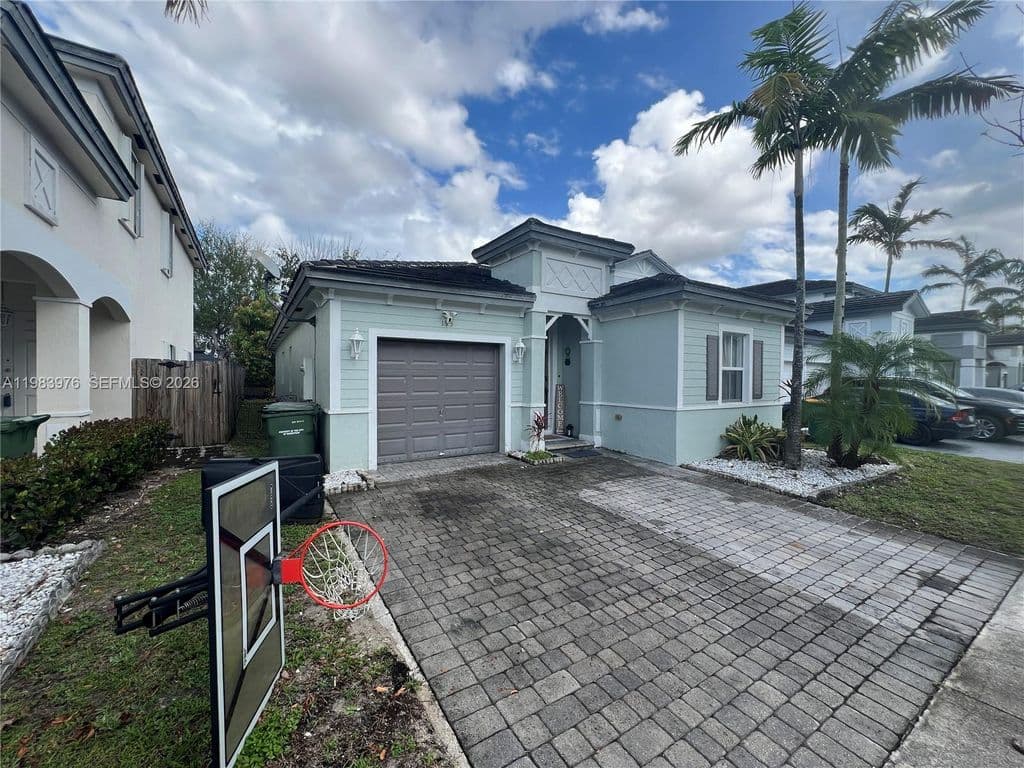 3-bedroom Single-Family Home — 195 NE 36th Ter
