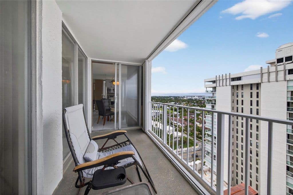 2+1 Condo — 1010 S Ocean Boulevard #1711