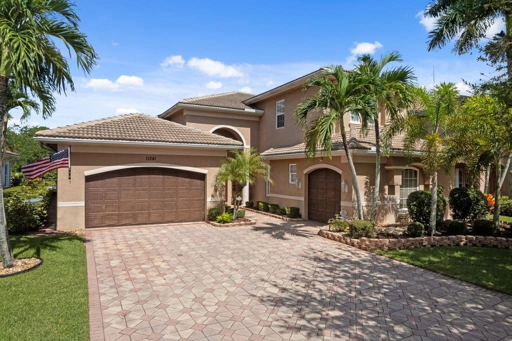 5-bedroom Single-Family Home — 11241 Brandywine Lake Way