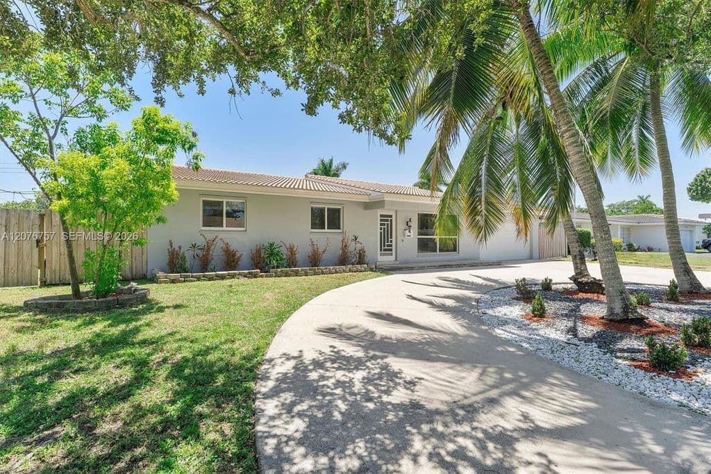 4+1 Müstakil ev — 7220 NW 10th Pl