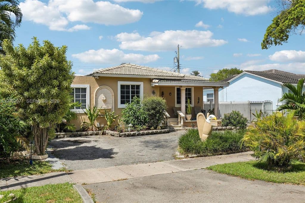 3+1 Müstakil ev — 6531 SW 20th St