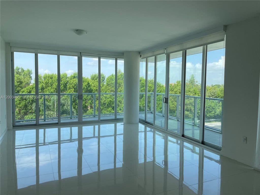 3-bedroom Condo — 7751 NW 107th Ave APT 411