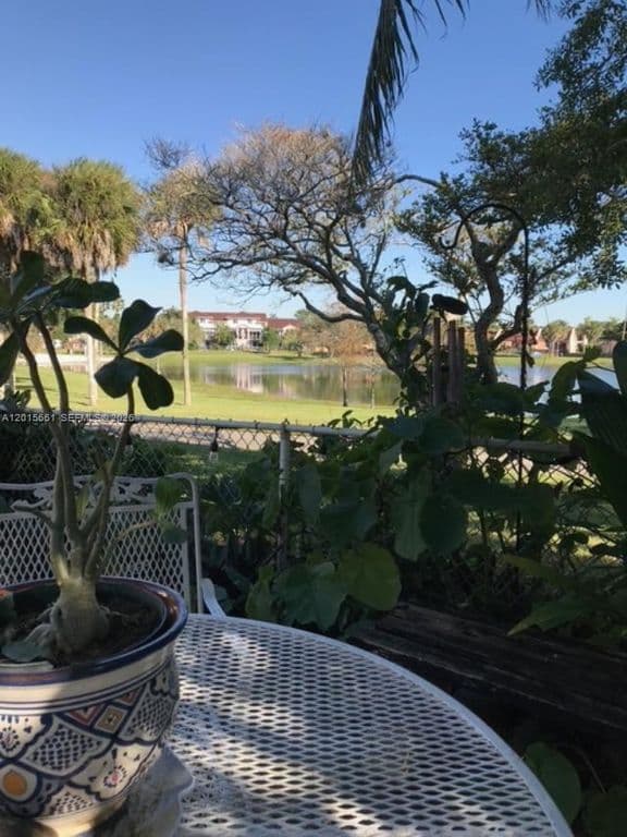 4-bedroom Single-Family Home — 10135 SW 156th Ave