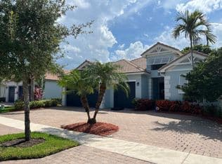 5-bedroom Single-Family Home — 127 Palm Beach Plantation Boulevard, West Palm Beach, 33411