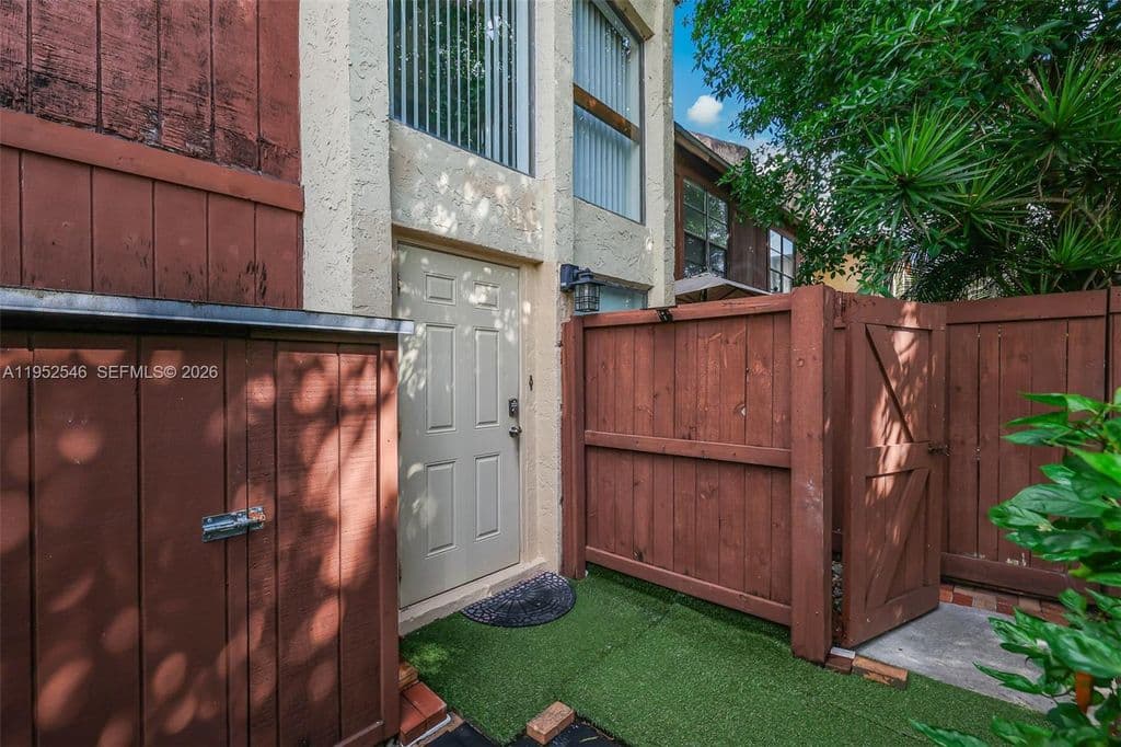 3+1 Mülk — 7014 SW 114th Pl #C53