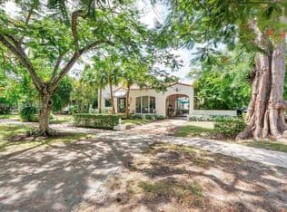 4-bedroom Single-Family Home — 1042 Sorolla Ave, Coral Gables, 33134