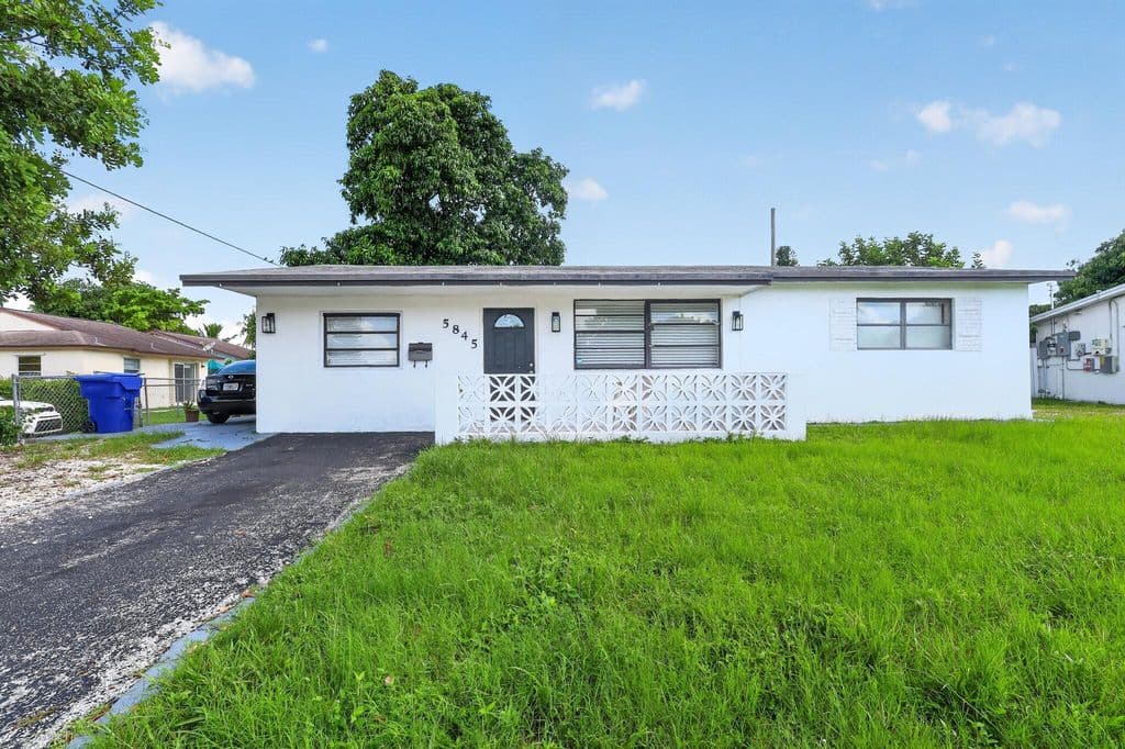 3+1 Müstakil ev — 5845 ARTHUR Street