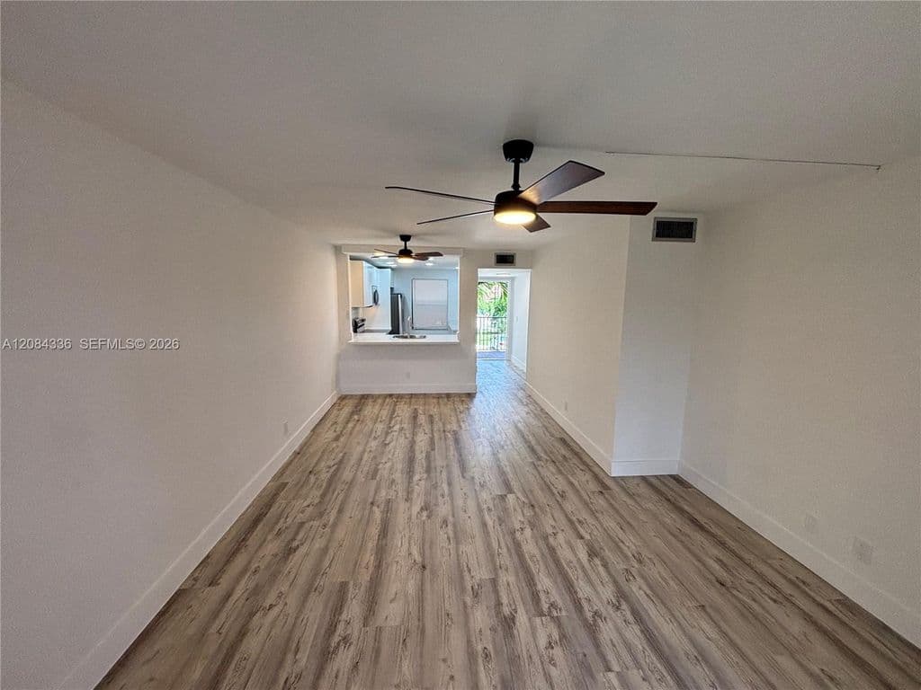 2-bedroom Condo — 10304 Sunrise Lakes Blvd APT 209