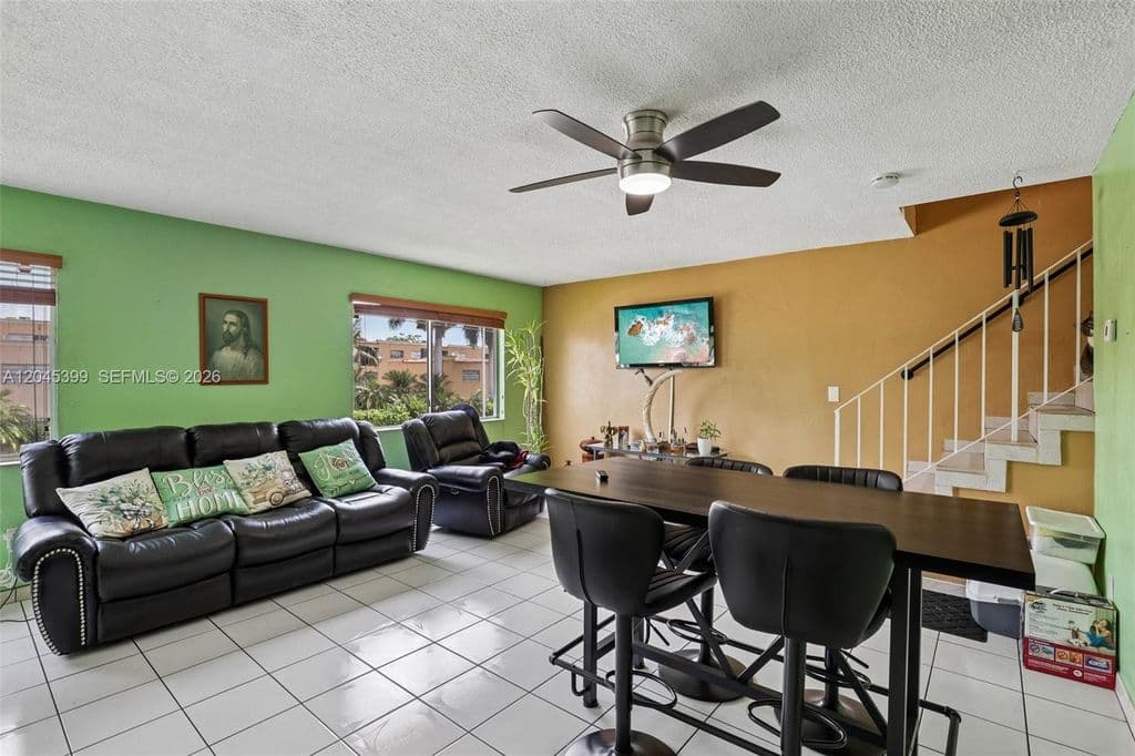 2-bedroom Condo — 1300 W 53rd St APT 25