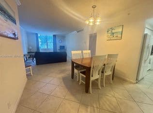 1+1 Condo — 2501 S Ocean Dr APT 433, Hollywood, 33019