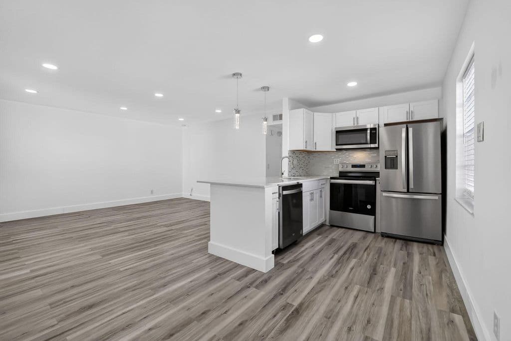 2-bedroom Condo — 515 Normandy Lane