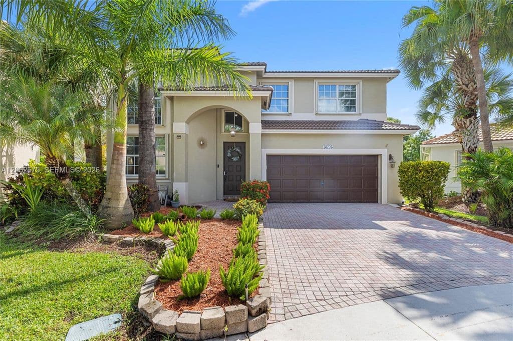 4+1 Müstakil ev — 16745 NW 12th Ct