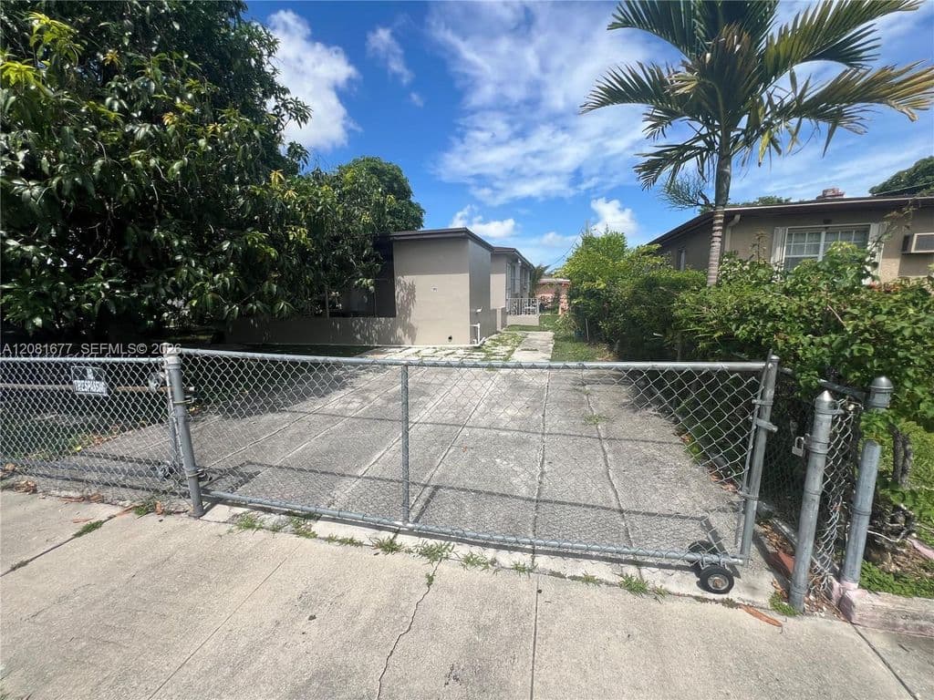 3-bedroom Single-Family Home — 1190 NW 135th St