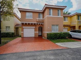 3-bedroom Townhouse — 14816 SW 104th St APT 85, Miami, 33196